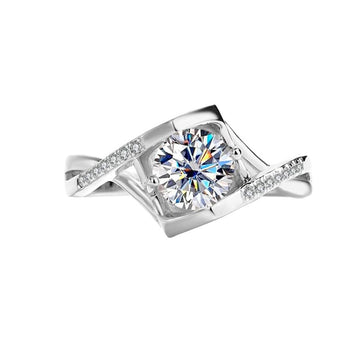 Petit Coeur Round Brilliant Engagement Ring